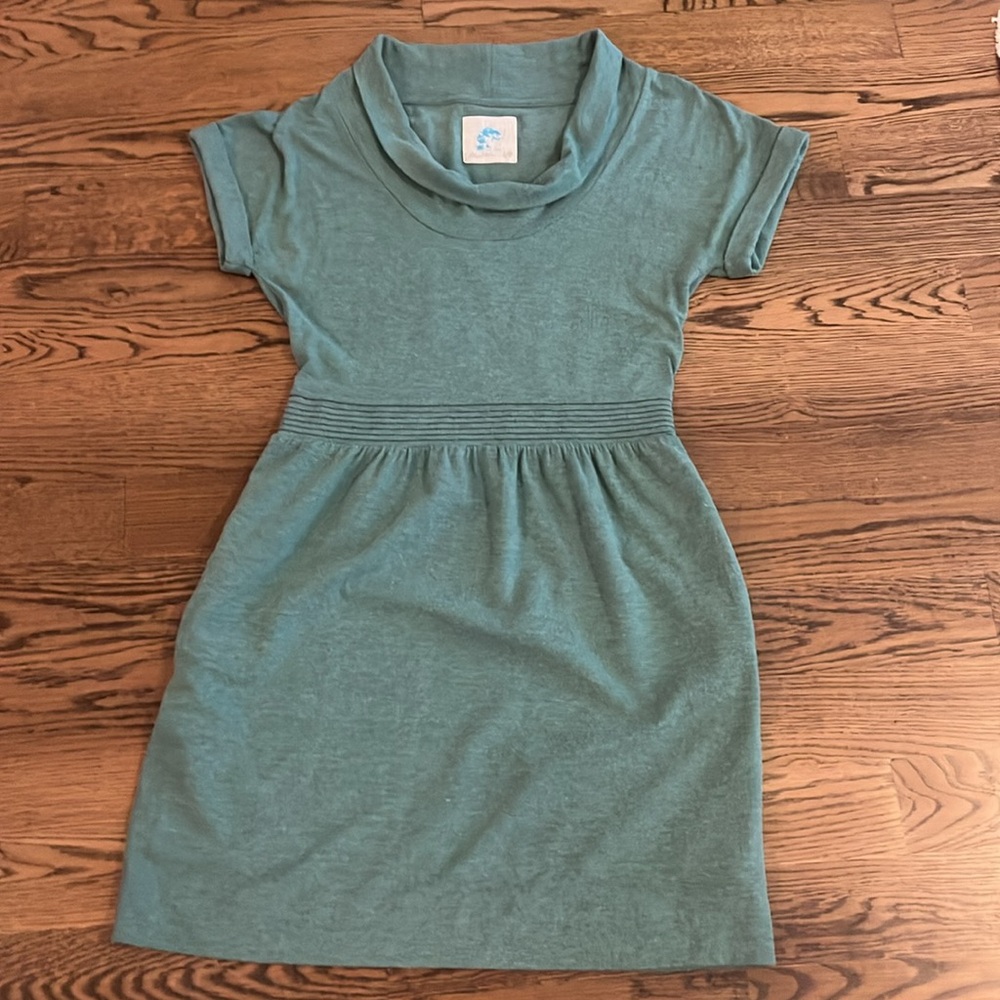 Green Short Sleeve Cowl neck Dress